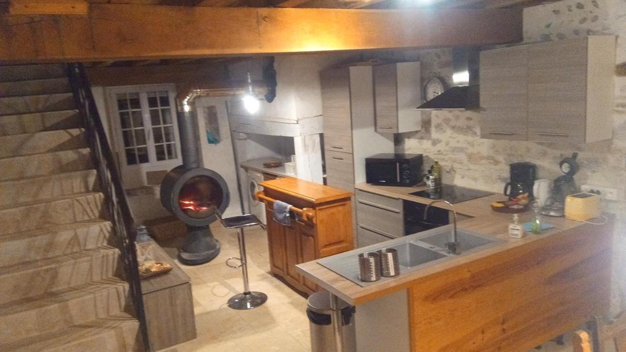 Gite De 6 A 14 Pers Avec Piscine-Jacuzzi- Salle Des Fetes Bastanes Exterior foto
