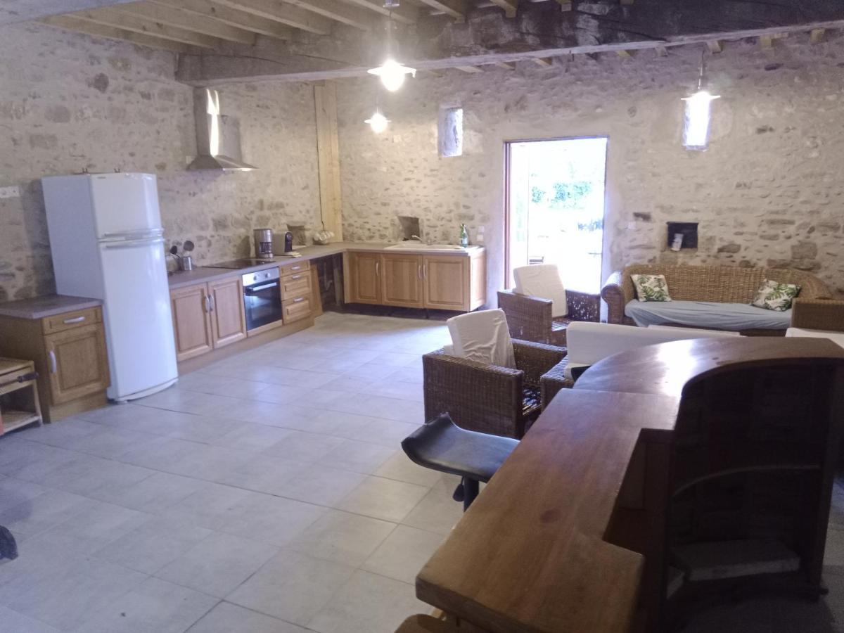 Gite De 6 A 14 Pers Avec Piscine-Jacuzzi- Salle Des Fetes Bastanes Exterior foto