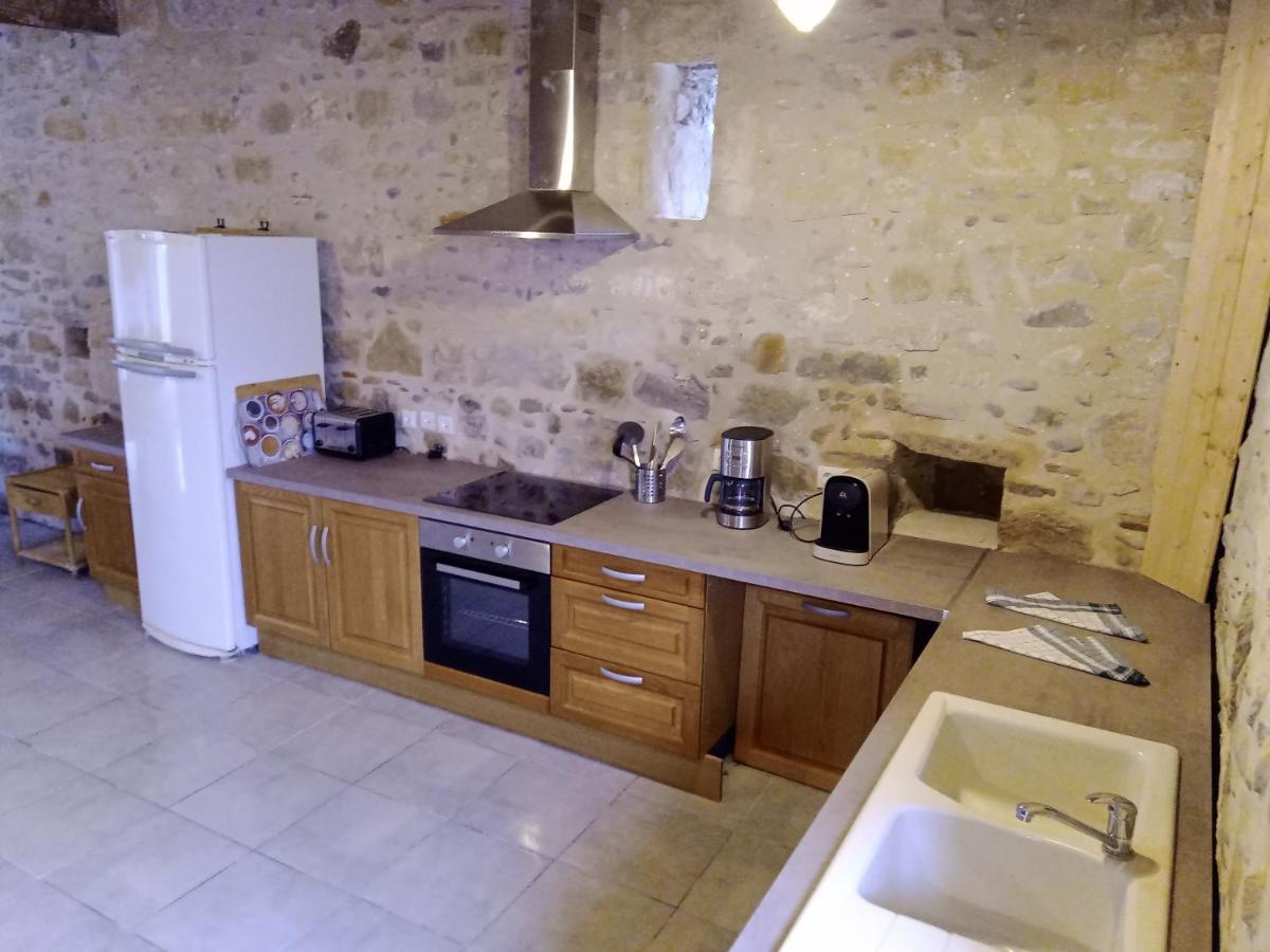 Gite De 6 A 14 Pers Avec Piscine-Jacuzzi- Salle Des Fetes Bastanes Exterior foto