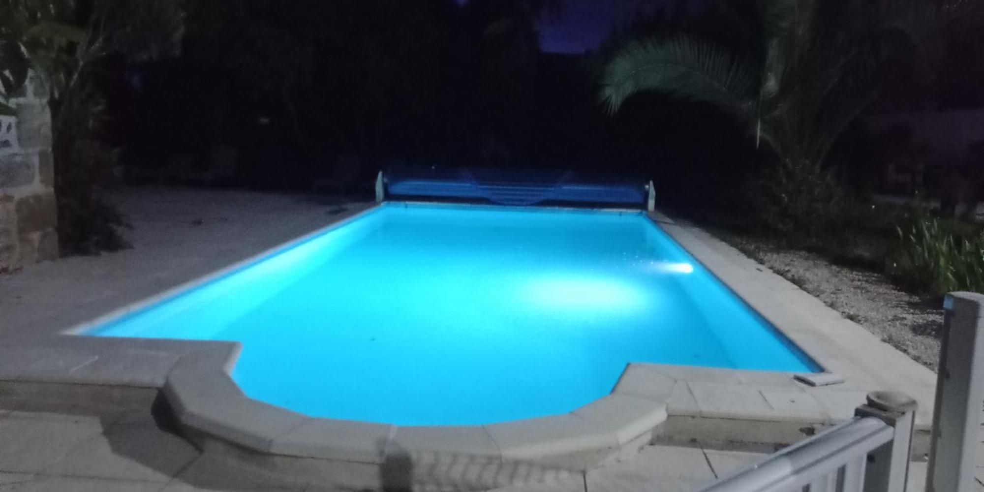 Gite De 6 A 14 Pers Avec Piscine-Jacuzzi- Salle Des Fetes Bastanes Exterior foto